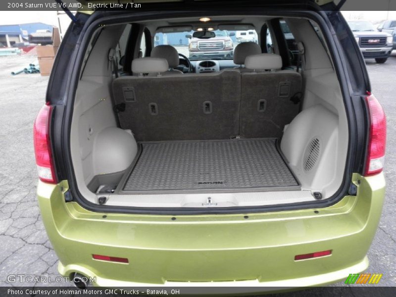  2004 VUE V6 AWD Trunk