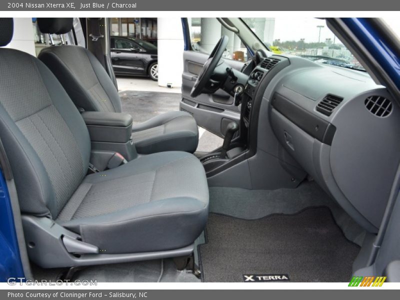 Just Blue / Charcoal 2004 Nissan Xterra XE
