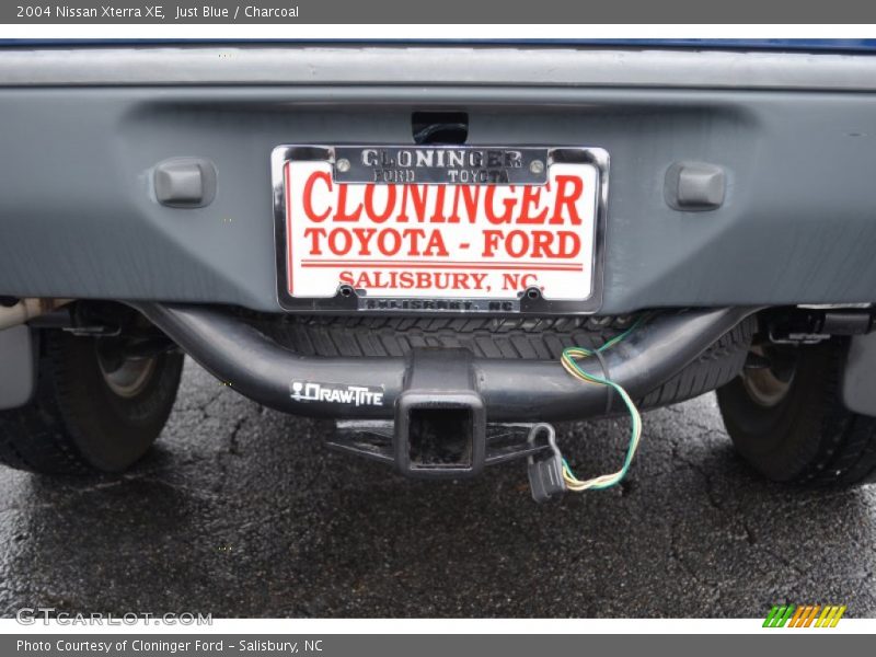 Just Blue / Charcoal 2004 Nissan Xterra XE