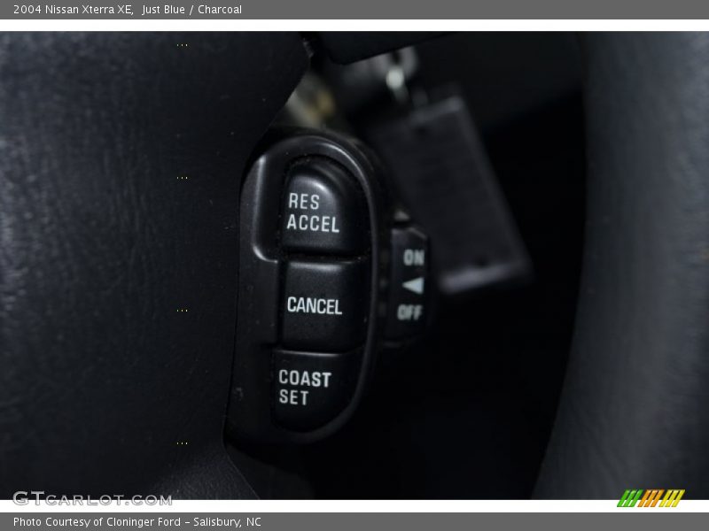 Just Blue / Charcoal 2004 Nissan Xterra XE