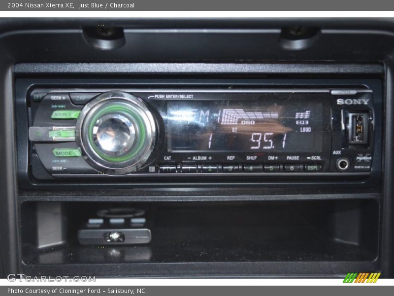 Just Blue / Charcoal 2004 Nissan Xterra XE