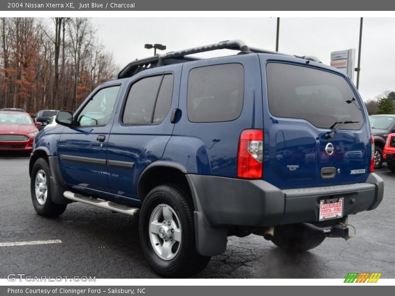 Just Blue / Charcoal 2004 Nissan Xterra XE