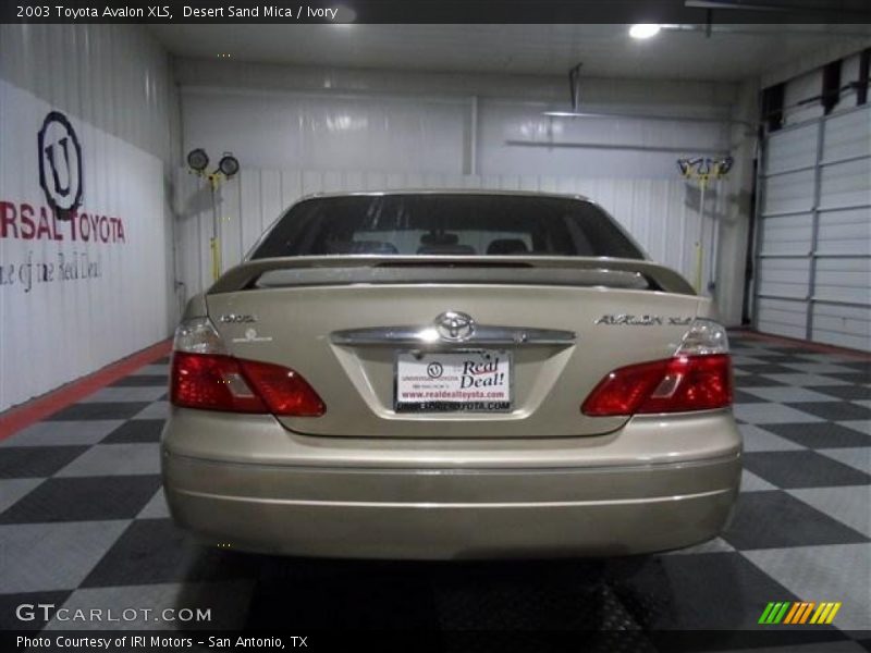 Desert Sand Mica / Ivory 2003 Toyota Avalon XLS