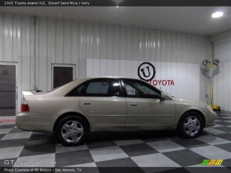 Desert Sand Mica / Ivory 2003 Toyota Avalon XLS