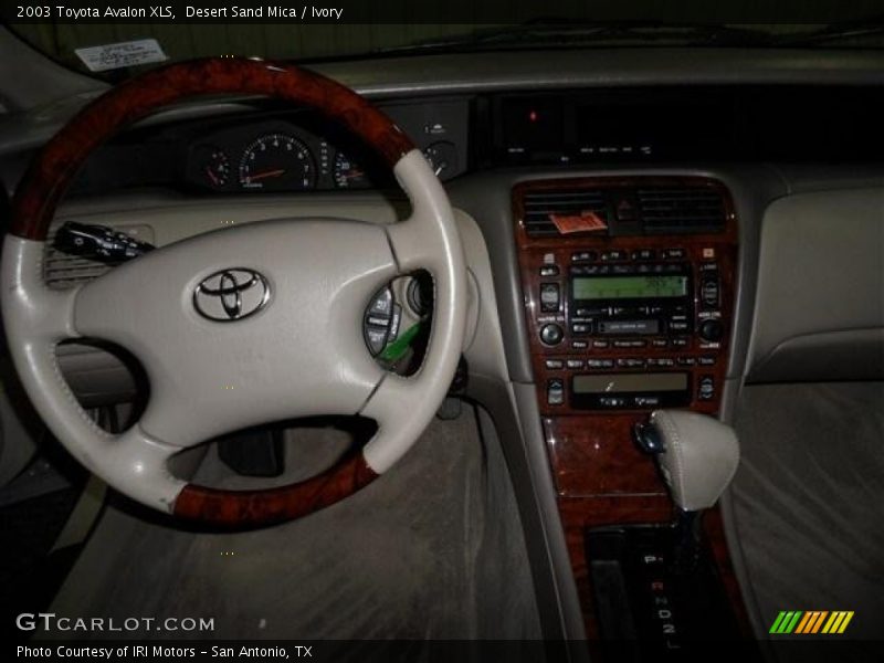Desert Sand Mica / Ivory 2003 Toyota Avalon XLS