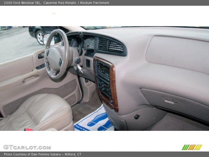 Cabernet Red Metallic / Medium Parchment 2000 Ford Windstar SEL