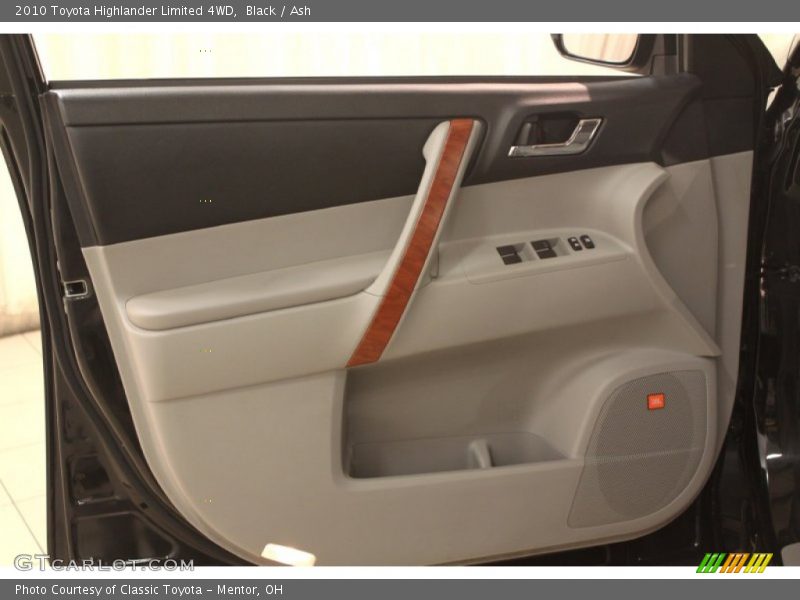 Black / Ash 2010 Toyota Highlander Limited 4WD