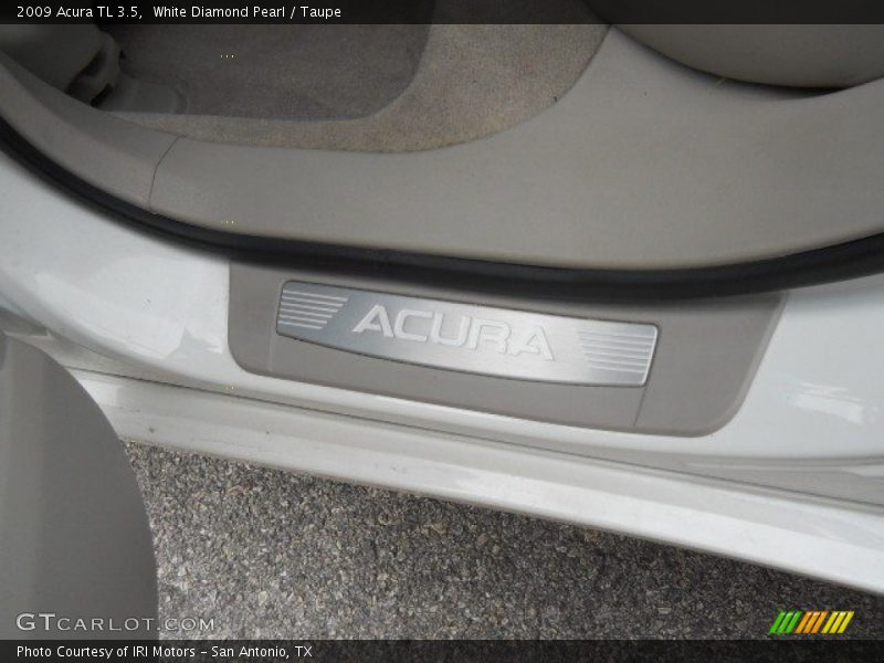 White Diamond Pearl / Taupe 2009 Acura TL 3.5