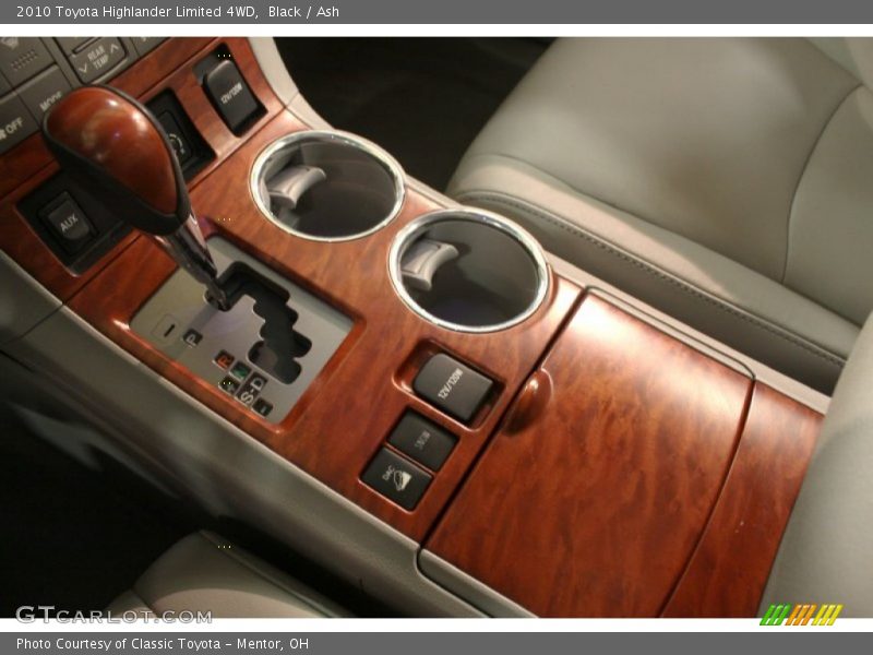 Black / Ash 2010 Toyota Highlander Limited 4WD