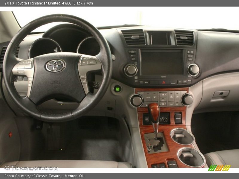 Dashboard of 2010 Highlander Limited 4WD