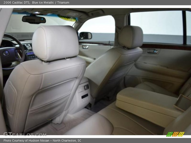 Blue Ice Metallic / Titanium 2006 Cadillac DTS