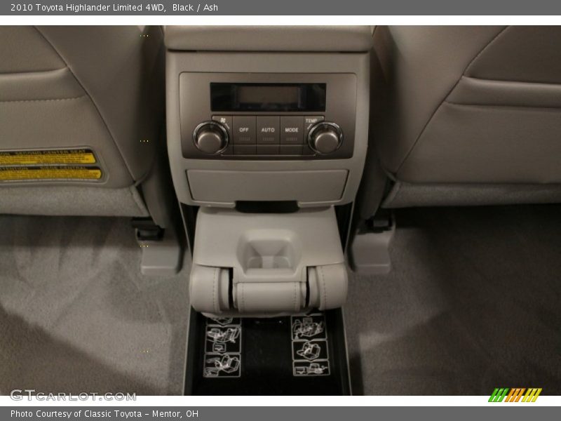 Black / Ash 2010 Toyota Highlander Limited 4WD