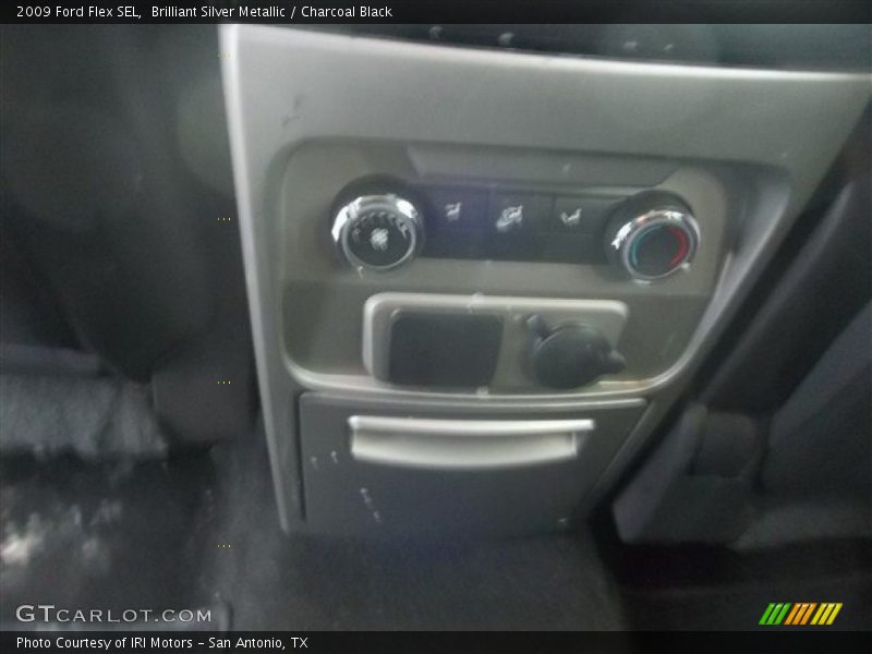 Brilliant Silver Metallic / Charcoal Black 2009 Ford Flex SEL