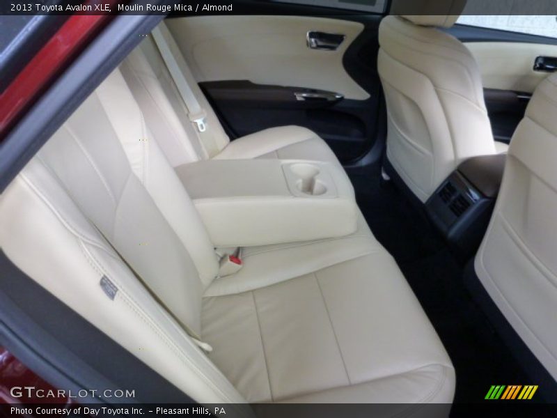 Moulin Rouge Mica / Almond 2013 Toyota Avalon XLE