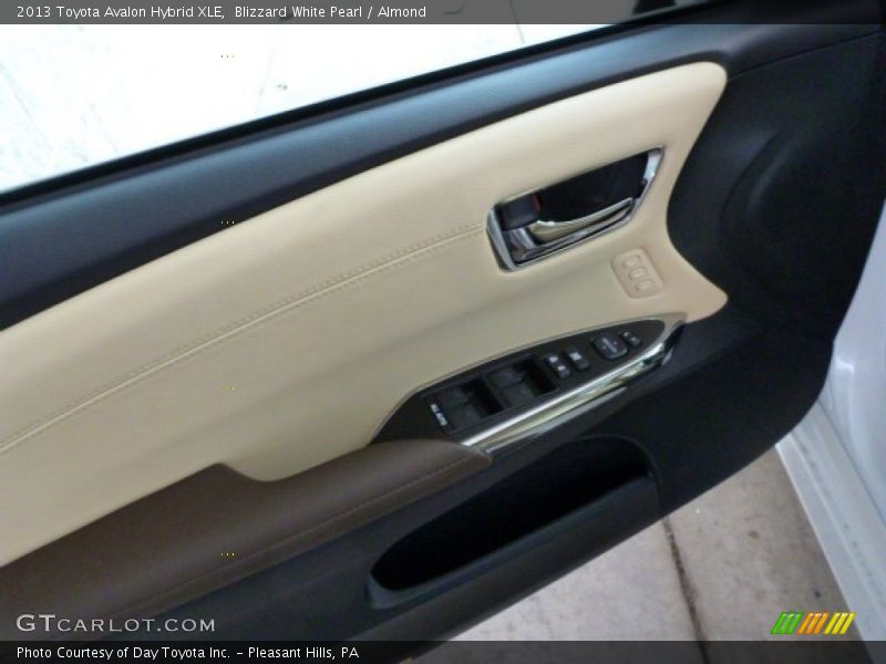 Door Panel of 2013 Avalon Hybrid XLE