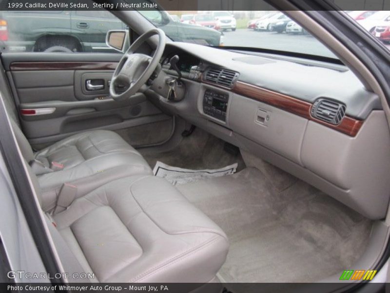  1999 DeVille Sedan Neutral Shale Interior