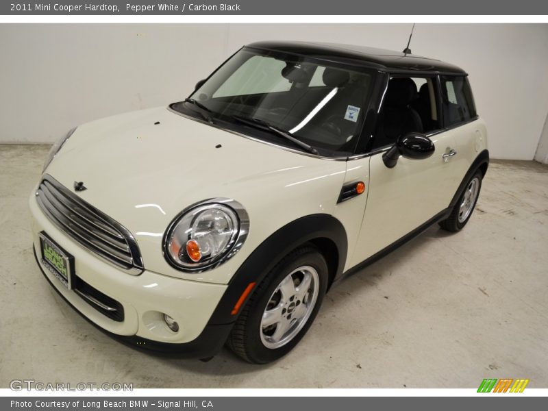 Pepper White / Carbon Black 2011 Mini Cooper Hardtop