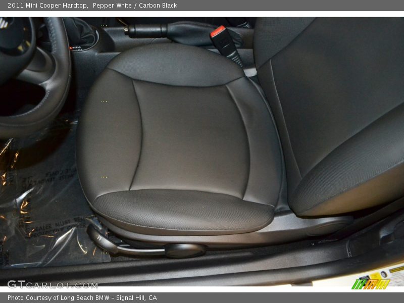 Pepper White / Carbon Black 2011 Mini Cooper Hardtop