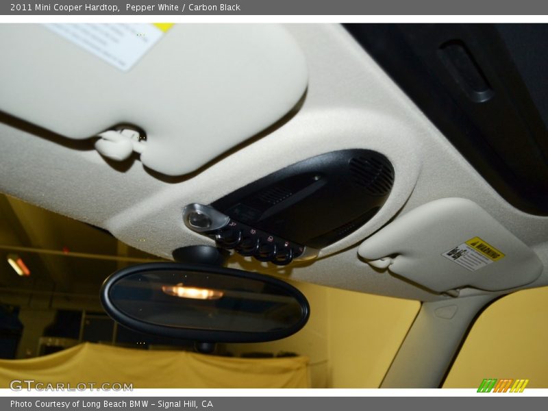 Pepper White / Carbon Black 2011 Mini Cooper Hardtop