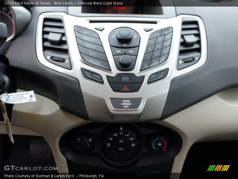 Blue Candy / Charcoal Black/Light Stone 2013 Ford Fiesta SE Sedan