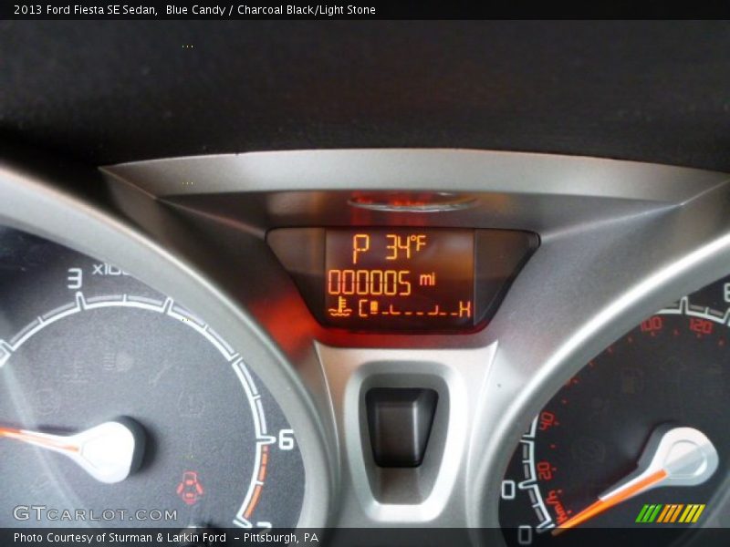 Blue Candy / Charcoal Black/Light Stone 2013 Ford Fiesta SE Sedan