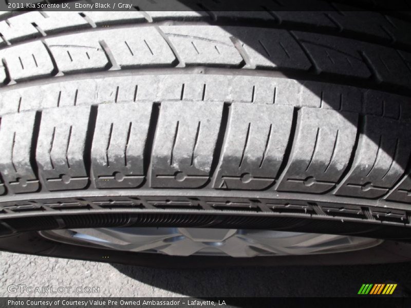 Ebony Black / Gray 2011 Kia Sorento LX