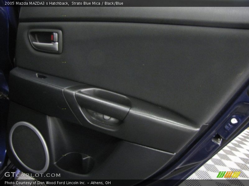 Strato Blue Mica / Black/Blue 2005 Mazda MAZDA3 s Hatchback