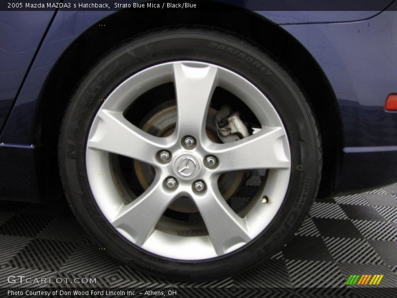 Strato Blue Mica / Black/Blue 2005 Mazda MAZDA3 s Hatchback