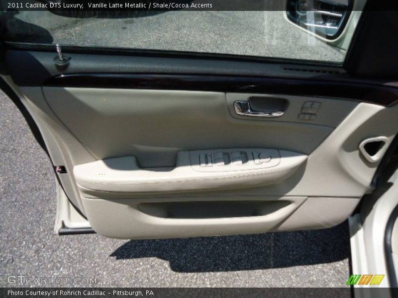 Vanille Latte Metallic / Shale/Cocoa Accents 2011 Cadillac DTS Luxury