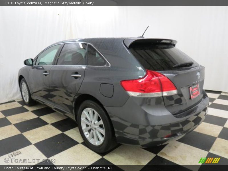 Magnetic Gray Metallic / Ivory 2010 Toyota Venza I4