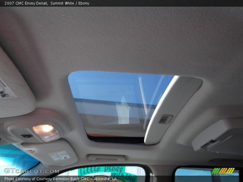 Summit White / Ebony 2007 GMC Envoy Denali