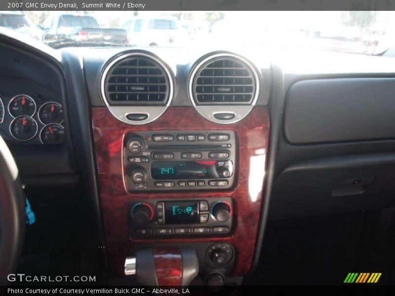 Summit White / Ebony 2007 GMC Envoy Denali