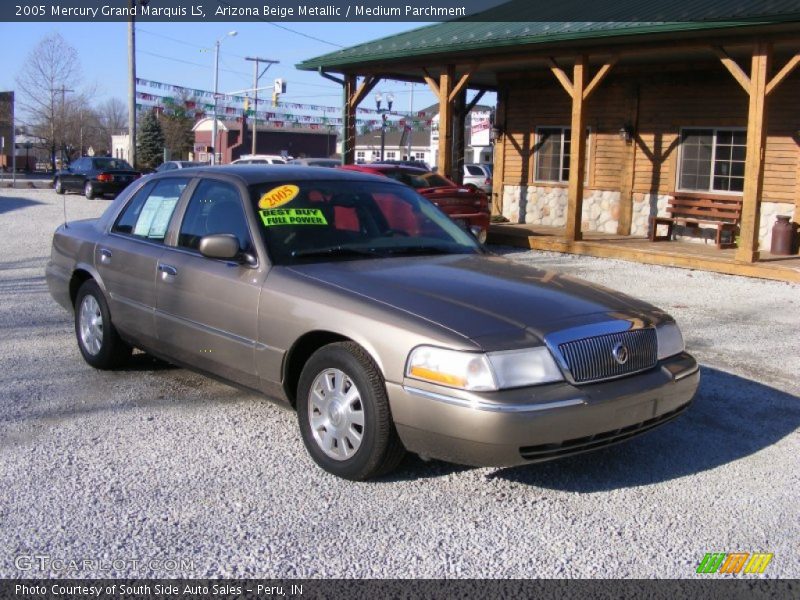 Front 3/4 View of 2005 Grand Marquis LS