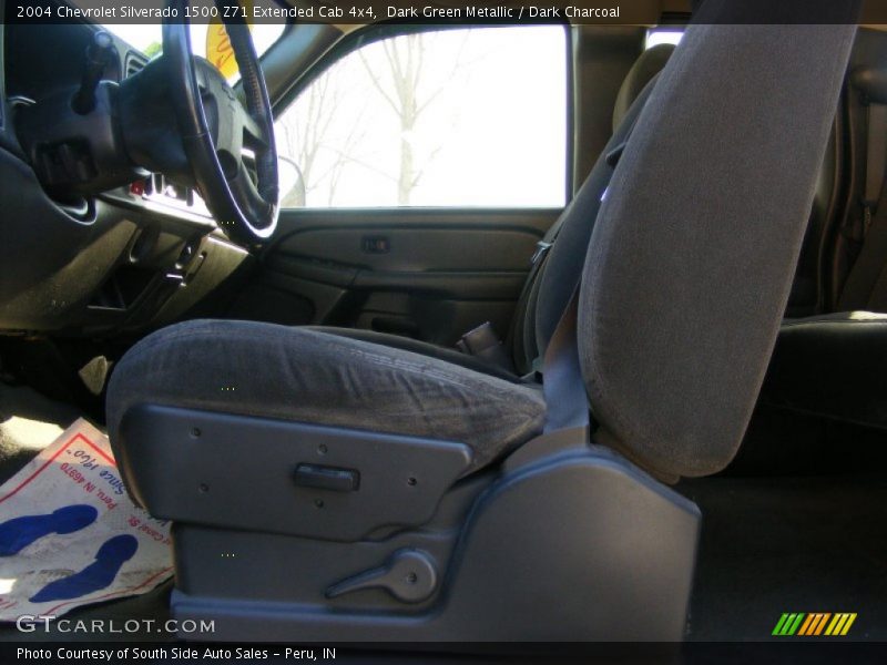 Dark Green Metallic / Dark Charcoal 2004 Chevrolet Silverado 1500 Z71 Extended Cab 4x4