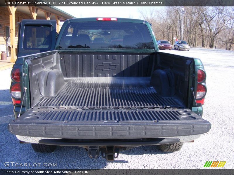 Dark Green Metallic / Dark Charcoal 2004 Chevrolet Silverado 1500 Z71 Extended Cab 4x4