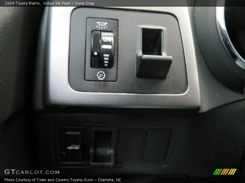 Indigo Ink Pearl / Stone Gray 2004 Toyota Matrix