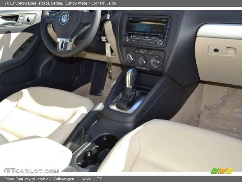 Candy White / Cornsilk Beige 2013 Volkswagen Jetta SE Sedan