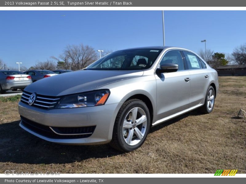Tungsten Silver Metallic / Titan Black 2013 Volkswagen Passat 2.5L SE