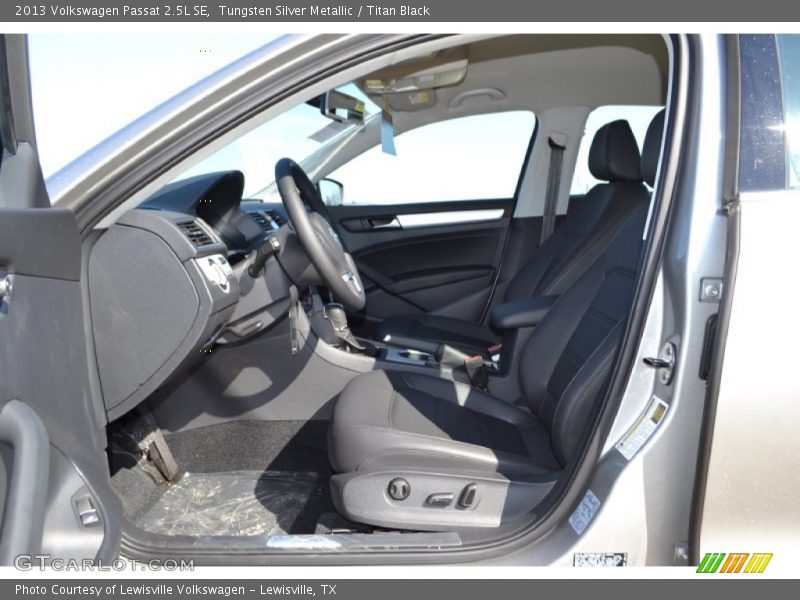 Tungsten Silver Metallic / Titan Black 2013 Volkswagen Passat 2.5L SE