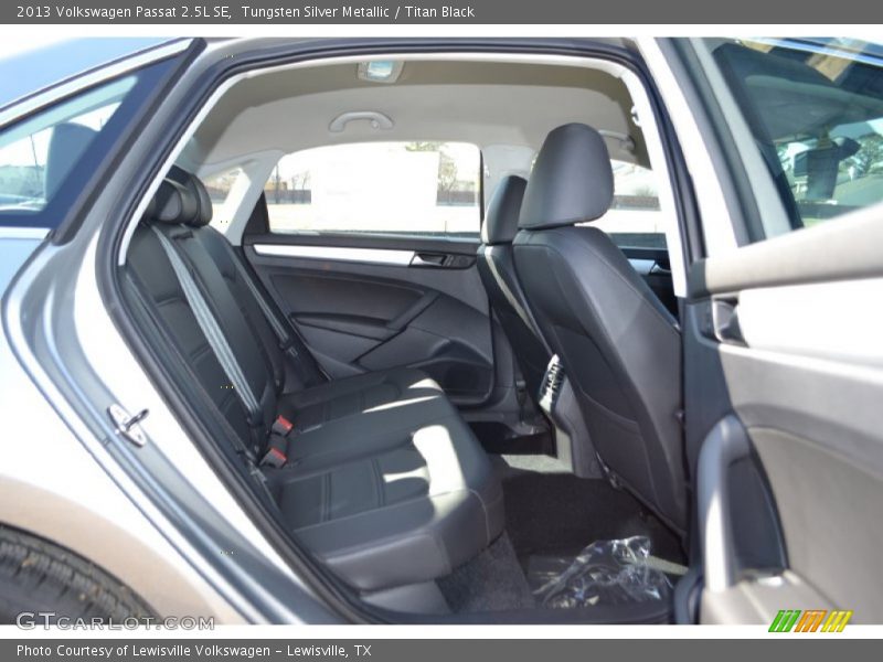 Tungsten Silver Metallic / Titan Black 2013 Volkswagen Passat 2.5L SE