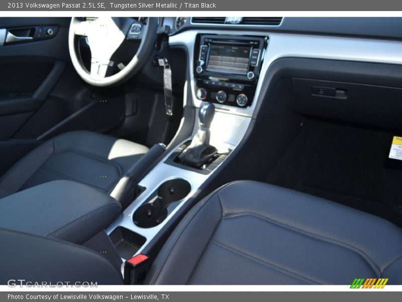 Tungsten Silver Metallic / Titan Black 2013 Volkswagen Passat 2.5L SE