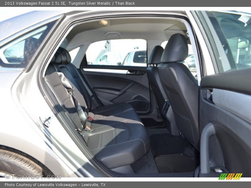 Tungsten Silver Metallic / Titan Black 2013 Volkswagen Passat 2.5L SE