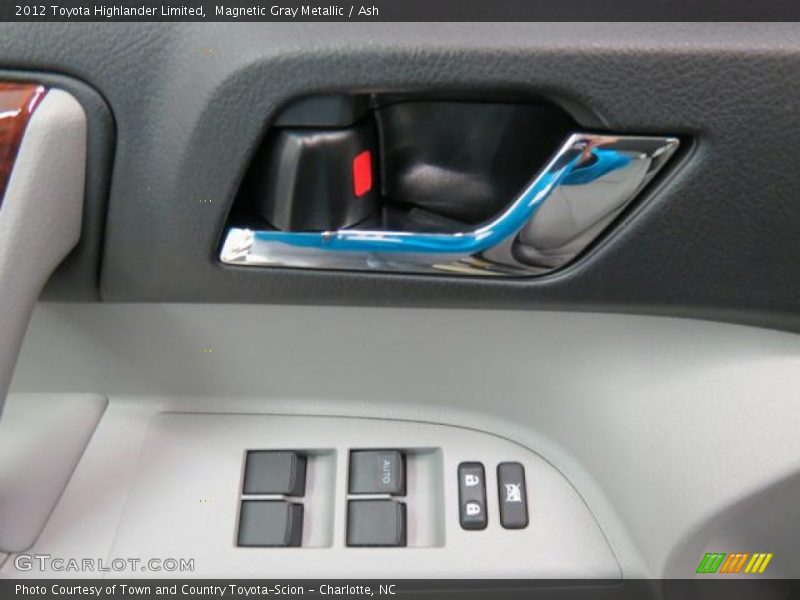 Magnetic Gray Metallic / Ash 2012 Toyota Highlander Limited