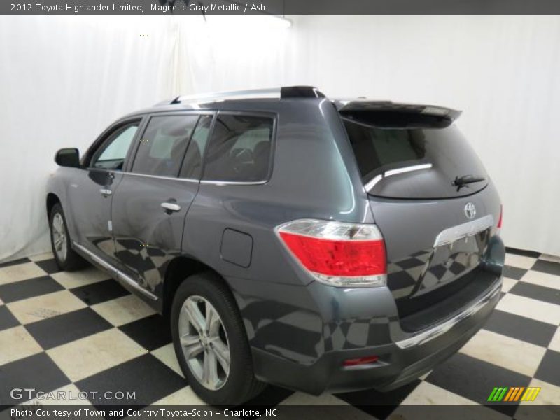 Magnetic Gray Metallic / Ash 2012 Toyota Highlander Limited