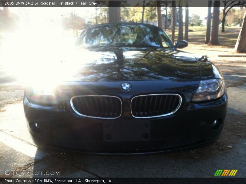 Jet Black / Pearl Grey 2005 BMW Z4 2.5i Roadster