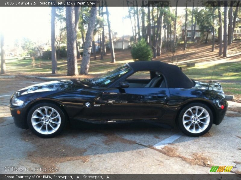 Jet Black / Pearl Grey 2005 BMW Z4 2.5i Roadster