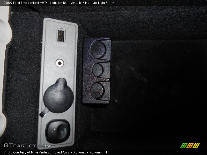Light Ice Blue Metallic / Medium Light Stone 2009 Ford Flex Limited AWD