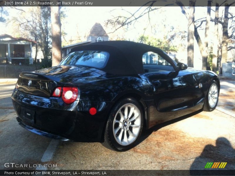 Jet Black / Pearl Grey 2005 BMW Z4 2.5i Roadster