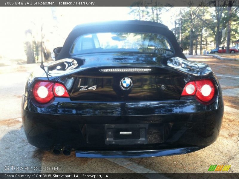 Jet Black / Pearl Grey 2005 BMW Z4 2.5i Roadster