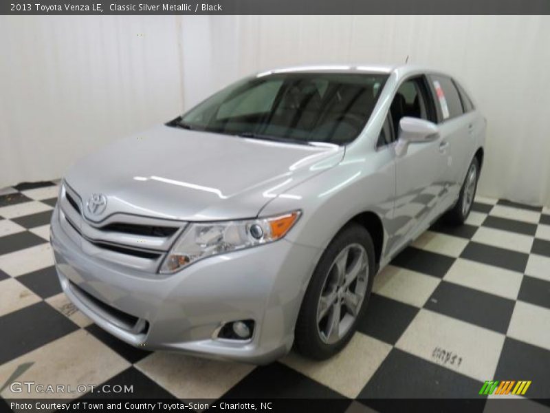 Classic Silver Metallic / Black 2013 Toyota Venza LE